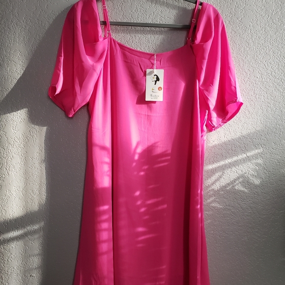 Clothes - Picture 2 of 3